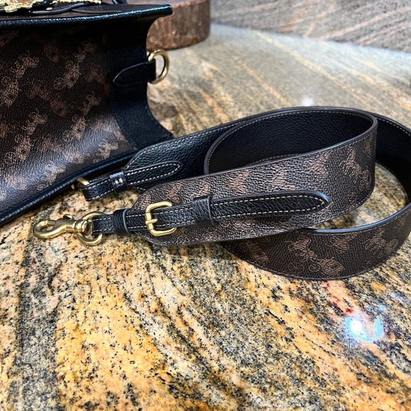 Coach Field Tote in Horse and Carriage pattern canvas and leather - Picture 4 of 8